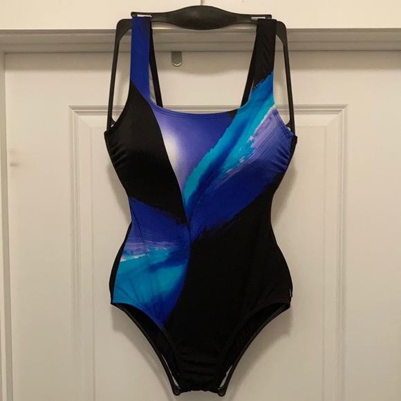 Reebok Swimwear - Picture 1 of 4